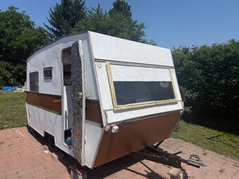 obytný karavan