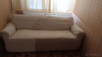Rozkládací pohovka s úložným prostorem