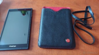 Tablet Prestigio 5GB / MicroSD 32GB / sluchátka