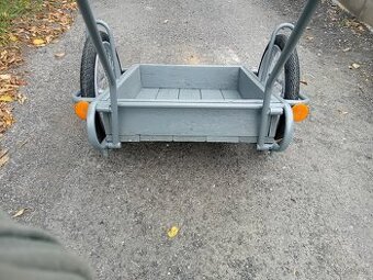 Dvoukolák, kára, kárka.