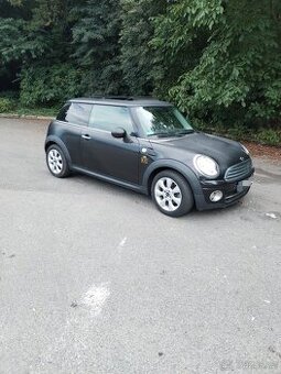 Mini cooper nova STK na 2 roky