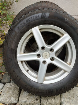 ALU kola VW s pneu Michelin zimní 215/65/16 rozteč 5x112