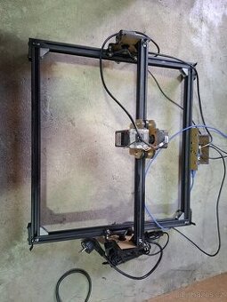 Stolní gravírovací laser
