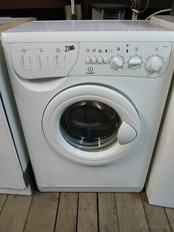 Pračka Indesit