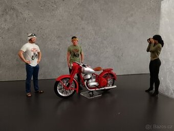 Motorky 1:24 Jawa + ČZ + Moto Guzzi