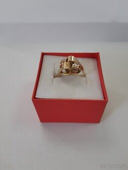 Zlatý prsten s růžovým zl.