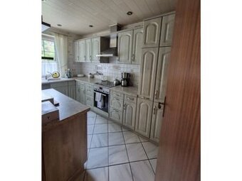 Venkovská vestavěná kuchyně se spotřebiči,5576