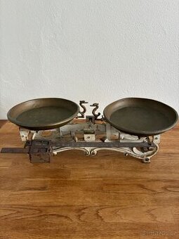 Prodám starožitné kuchyňské váhy Kamor