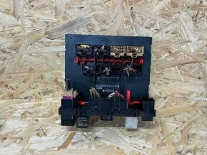 ŘÍDICÍ JEDNOTKA PALUBNÍ SÍTĚ 8P0907279A