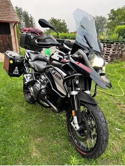 Prodám BMW r1200 gs lc Triple Black r.v. 2016