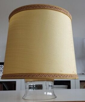 velké stínidlo na lampu