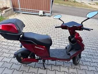 Prodám elektrický skútr ElektroPower NOVA M4