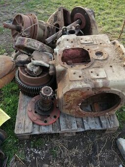 Prodám náhradní díly na zetor