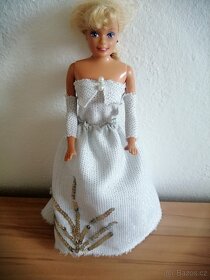 Svatební saty pro Barbie 2