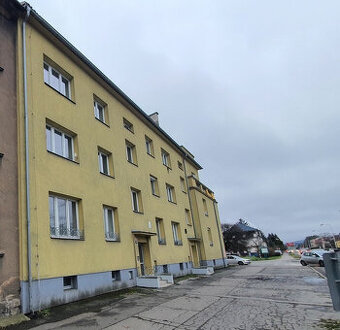 Prodej bytu 1+kk  v České Lípě, se zahradou a parkováním.