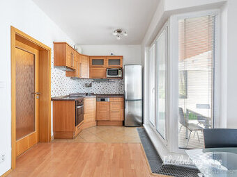 Pronájem bytu 2+kk, Kamelova, Záběhlice,  22450 Kč/měs, 52 m