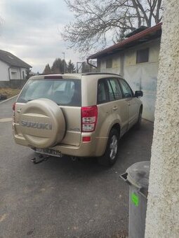 Suzuki Grand Vitara 2.0 4x4 benzín Zlatá metal - 1