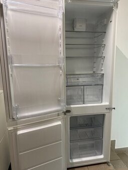 Vestavná lednička s mrazákem Electrolux