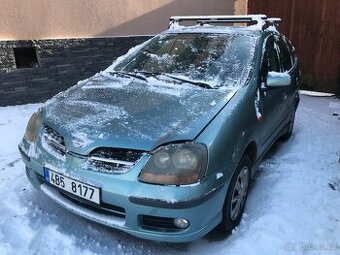 Nissan Almera Tino