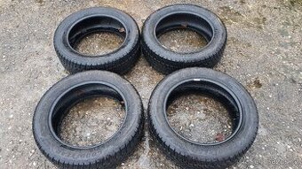 Zimní pneu Goodyear UltraGrip SUV 235/55 R18
