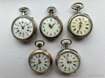 kapesní  hodinky stříbrné, jednotlivě  ks za 1800,-