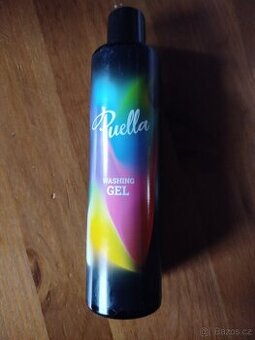 Puella práci gel