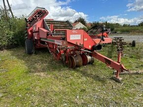 Bramborový kombajn kverneland UN 2400