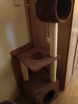 XL kočičí škrabadlo a prolézačka výška 122 cm