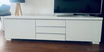 Televizni stolek
