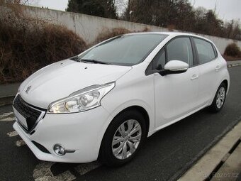 Peugeot 208 1.2i nové v ČR 55000 Km