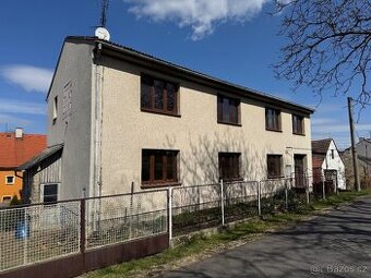 Prodej dvoupodlažního rodinného domu – Kožlany 2 samostatné - 1