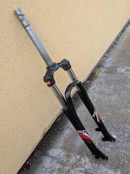 29" vidlice SR Suntour XCT