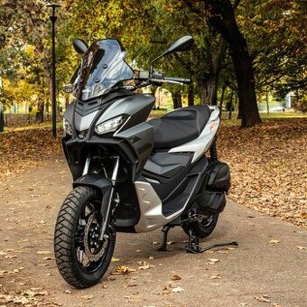 APRILIA SR GT 125
