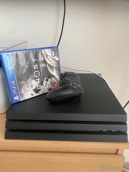 PS 4 Pro-1 Tb disk plus jedna hra