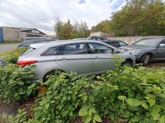 Hyundai i40 1.7 CRDi 100kW r.v. 2012 na náhradní díly