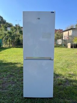 Lednice s mrazákem Beko