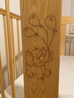 Dětská postýlka Tomi stahovacího bočnice,tři vyndavací špri