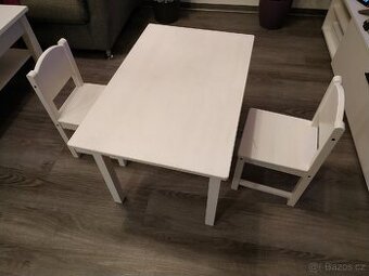Dětský stolek a 2 židličky IKEA