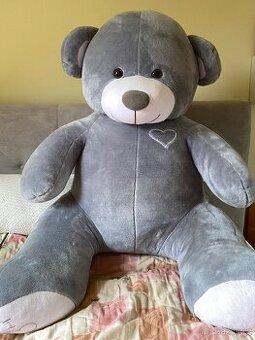Velký plyšový medvěd