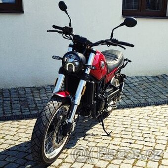 BENELLI - LEONCINO 500 TRAIL ČERVENÁ - EURO 5 - PŘEDVÁDĚCÍ