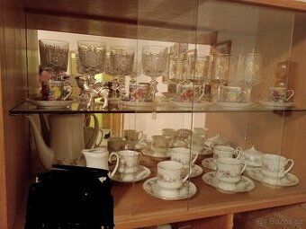 Čajová/kávová souprava z porcelánu