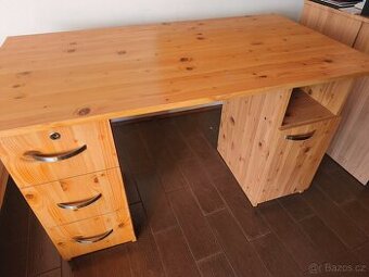 Prodám psací stůl