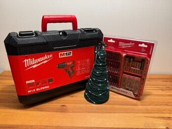 Akumulátorová príklepová vŕtačka Milwaukee M12 BLPDRC-402C