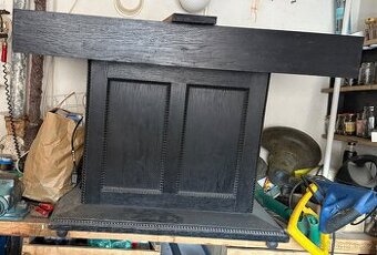 Starožitný jídelní stůl