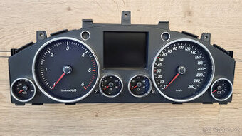 Predám pristrojovy štít (budíky) na VW Touareg TDi