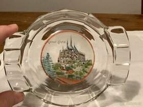 Skleněný popelník