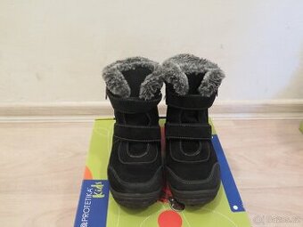 Dívčí kozačky / sněhule velikost 31