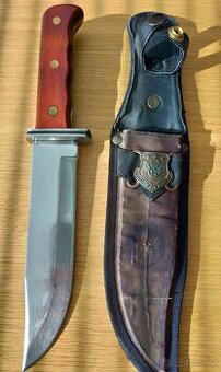 Nůž vojenský starší masivní. Délka 300 mm