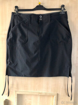 Černá sport.sukně zn. Willard s možností úpravy délky vel.XL