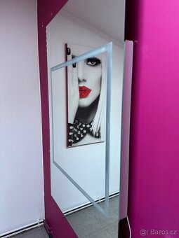 Zrcadlo s ovětlním